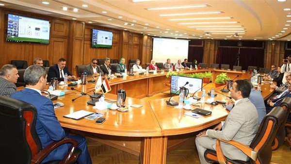 محافظ السويس