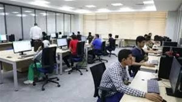 الكليات والمعاهد