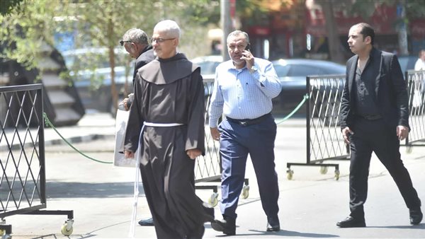  لطفي لبيب والأب