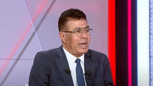 الكاتب الصحفي عماد