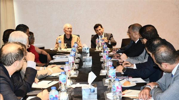 الدكتور أشرف صبحي