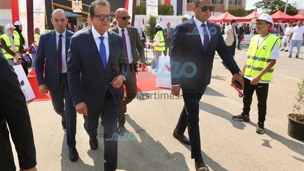 وزير الصحة يدلي بصوته