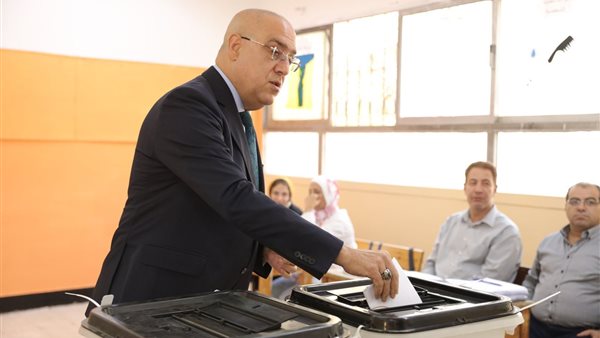  الدكتور عاصم الجزار