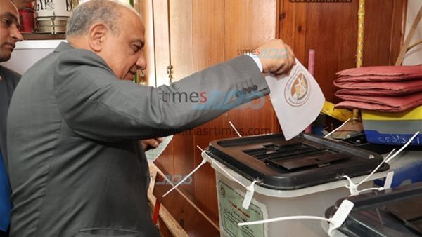 وزير الكهرباء