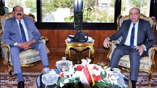 وزير الطيران المدني