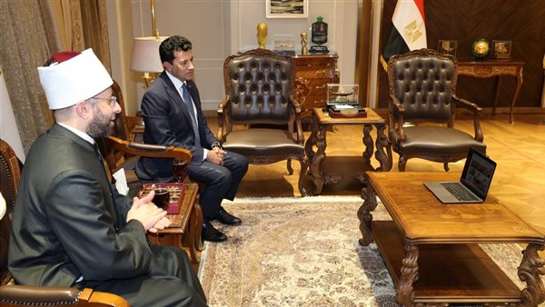 وزيرا الشباب والرياضة