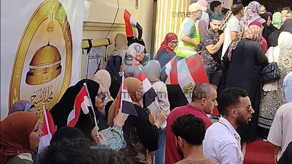 توافد الناخبين في