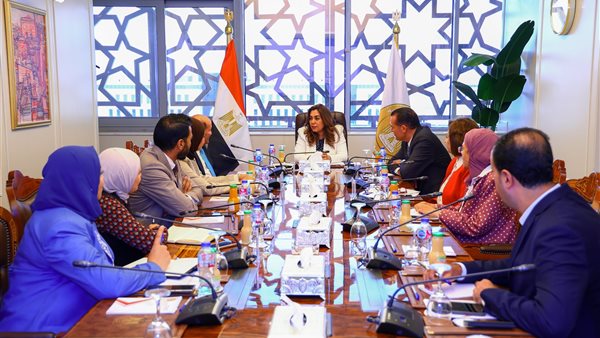  وزيرة التنمية المحلية