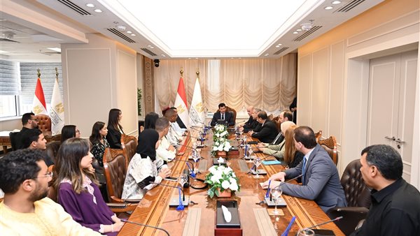 وزير الشباب والرياضة