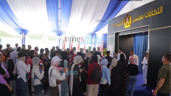 إقبال على لجان التصويت