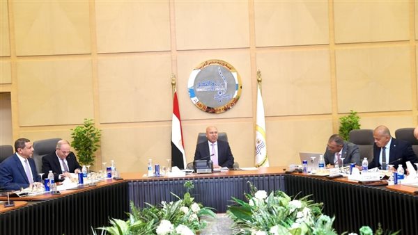 وزير الصناعة