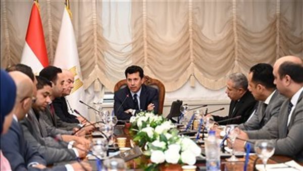 وزير الشباب والرياضة