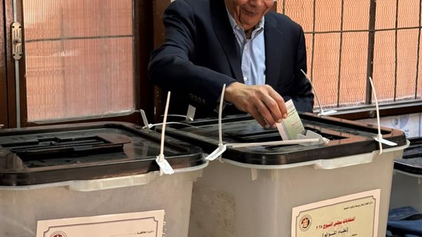 الإعلامي محمد مصطفى