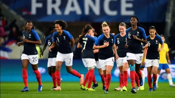 كرة القدم النسائية