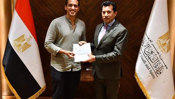 وزير الشباب والرياضة