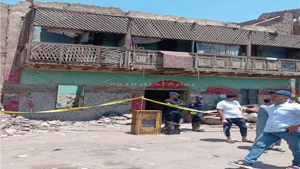 عقار البراجيل المنهار