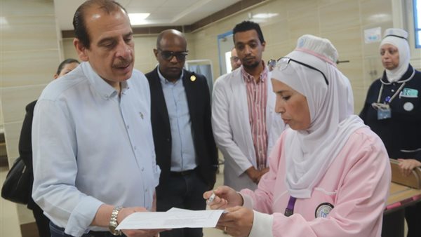  الدكتور عمرو قنديل