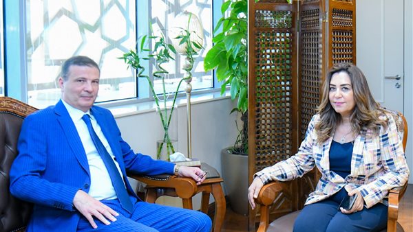 وزير الزراعة والدكتورة