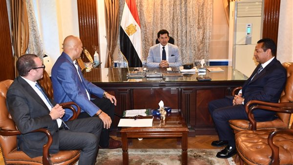 وزير الشباب والرياضة