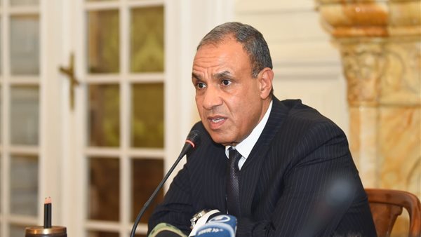 وزير الخارجية بدر