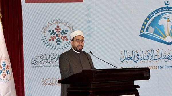 الدكتور عمرو الشال