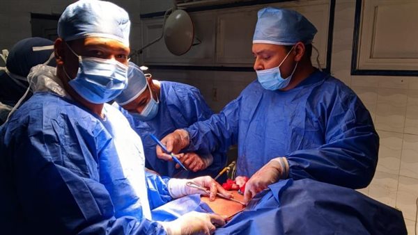 جانب من العملية الجراحية