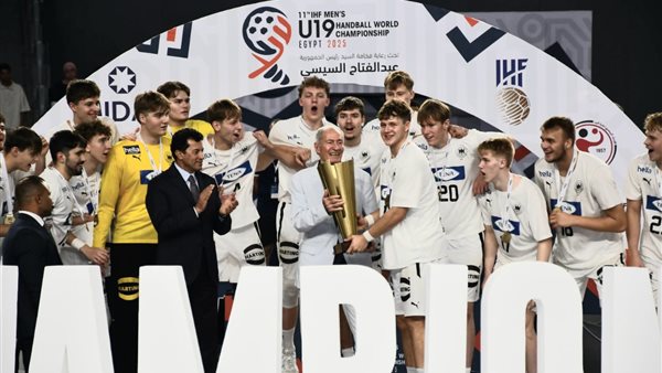 وزير الشباب والرياضة