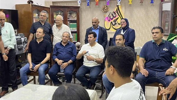  الدكتور أشرف صبحي