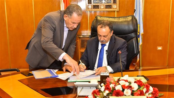 محافظ أسيوط يعتمد