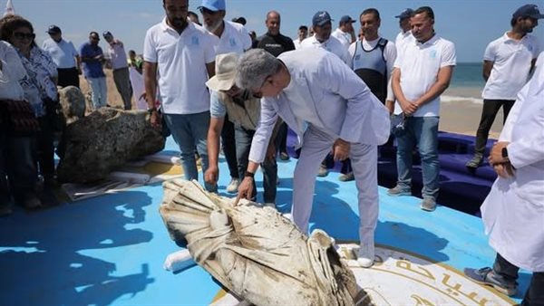 قطع أثرية ضخمة 