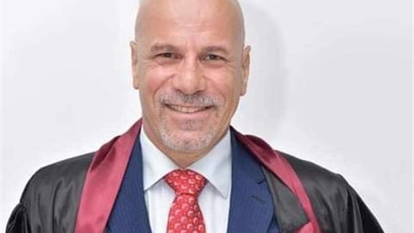 الدكتور محمود الضبع