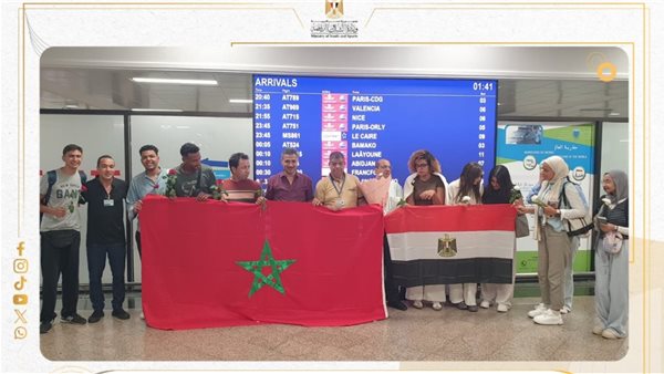 لحظة وصول الوفد الشبابي