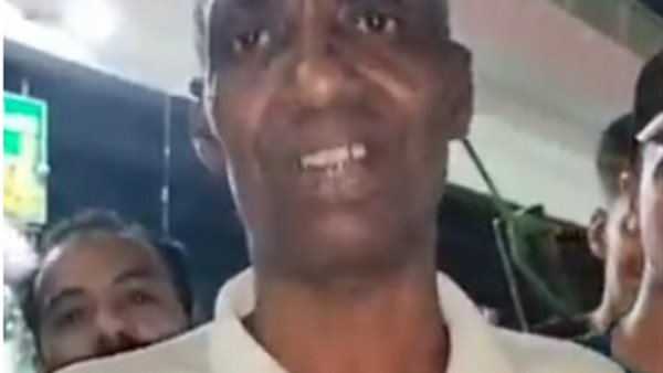  عم طارق عامل مزلقان