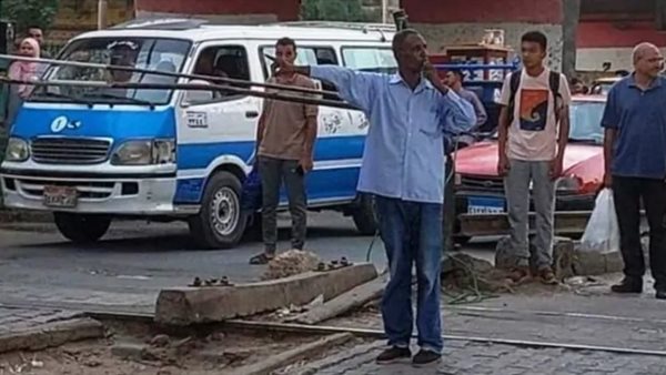 عامل مزلقان ببني