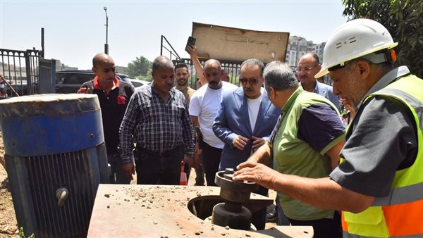 محافظ أسيوط،خلال