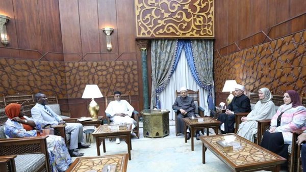 شيخ الأزهر يستقبل