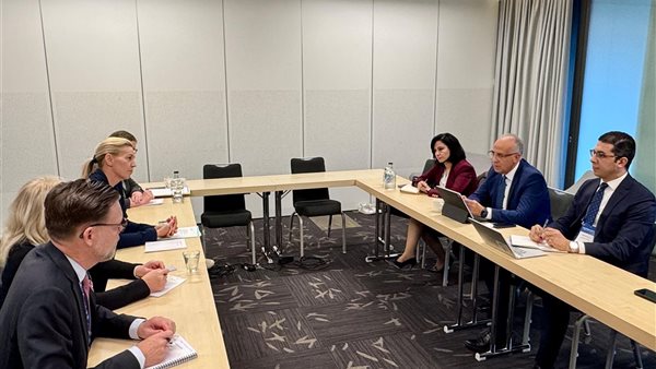  وزير الموارد المائية