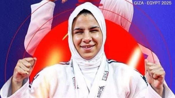  الطالبة أمنية الحسيني