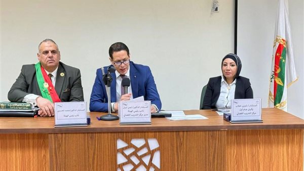  الدكتور أيمن نبيل