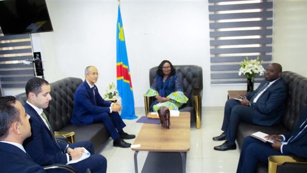 السفير هشام المقود