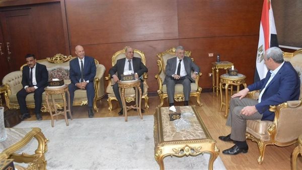 محافظ الغربية والأوقاف