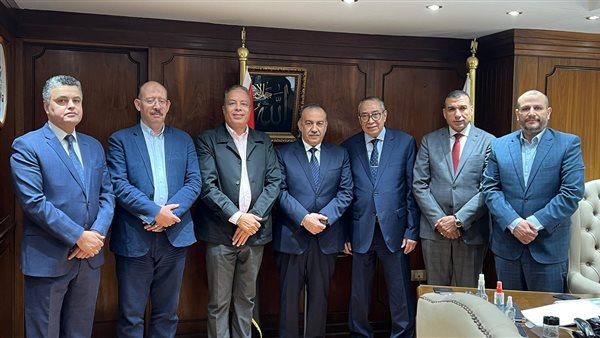 محافظ أسيوط 