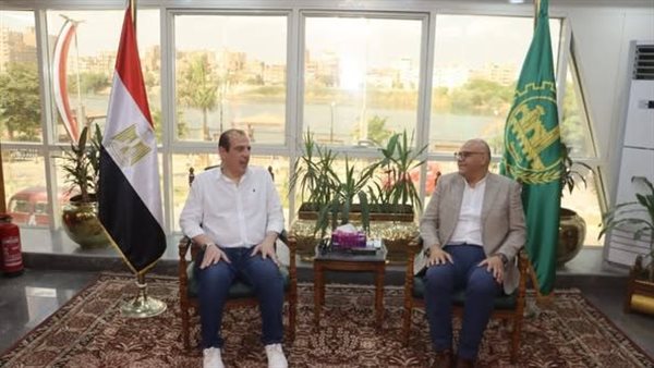 محافظ القليوبية يستقبل