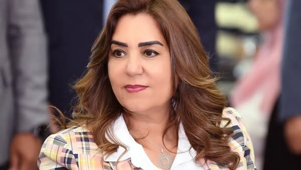 الدكتورة منال عوض