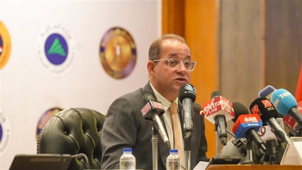 وزير المالية أحمد