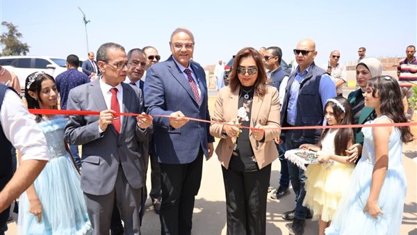 وزيرة التنمية ومحافظ