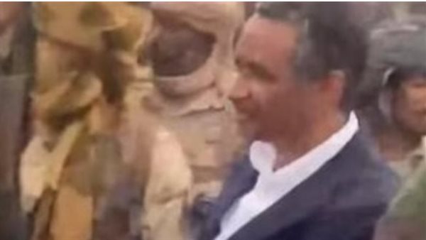 حميدتي يتجول في شوارع