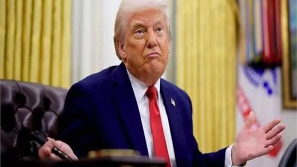 الرئيس الأمريكي دونالد