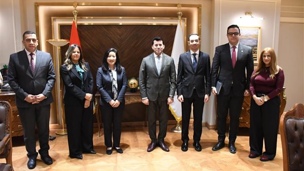 وزير الشباب والرياضة