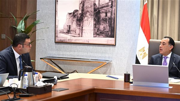 رئيس الوزراء ووزير